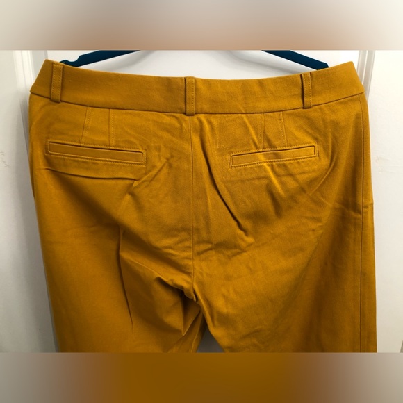 Banana Republic Mustard color pants. Size 12 - Picture 4 of 5